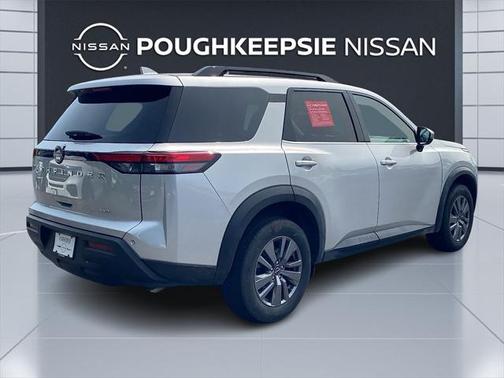 2025 Nissan Pathfinder SV 4WD