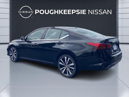 2022 Nissan Altima SR Intelligent AWD