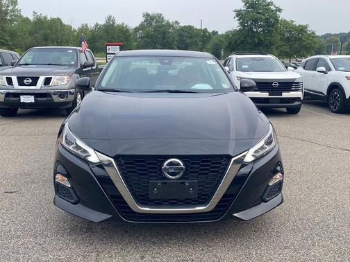2022 Nissan Altima SR Intelligent AWD