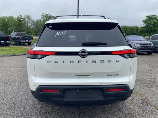 2022 Nissan Pathfinder SV 4WD