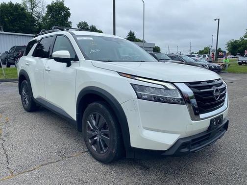 2022 Nissan Pathfinder SV 4WD