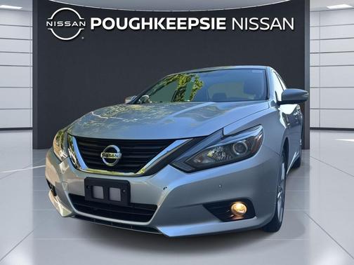 Brilliant Silver 2016 Nissan Altima 3.5 SL
