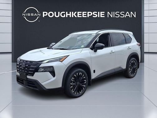 Everest White Pearl Tricoat 2026 Nissan Rogue Dark Armor