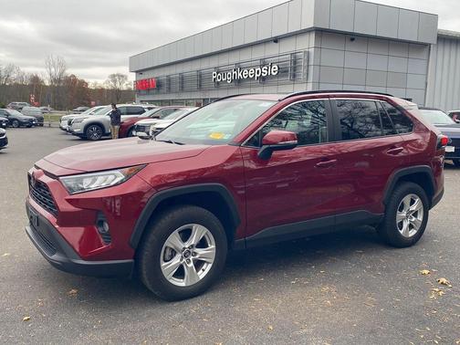 2020 Toyota RAV4 XLE