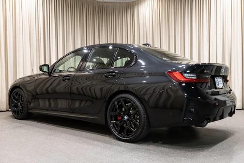 2025 BMW 330 i xDrive