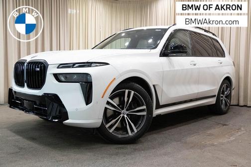 2023 BMW X7 M60i