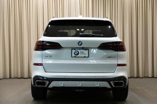 Mineral White Metallic 2026 BMW X5 xDrive40i