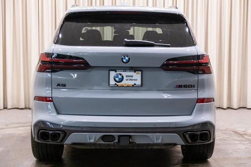 2026 BMW X5 M60i