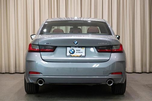 2025 BMW 330 i xDrive