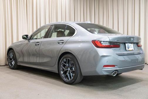 2025 BMW 330 i xDrive