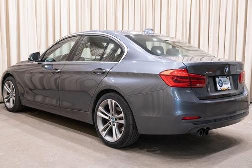 2018 BMW 330 i xDrive