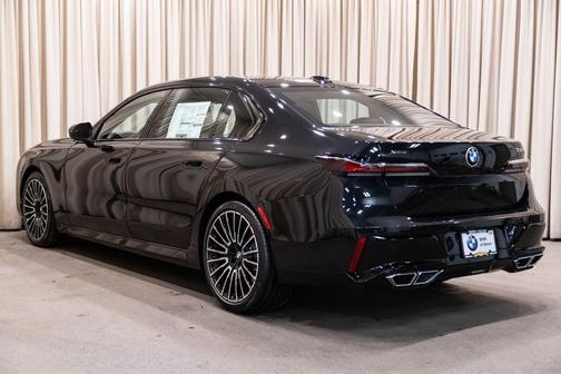 Black Sapphire Metallic 2026 BMW 760 760i xDrive