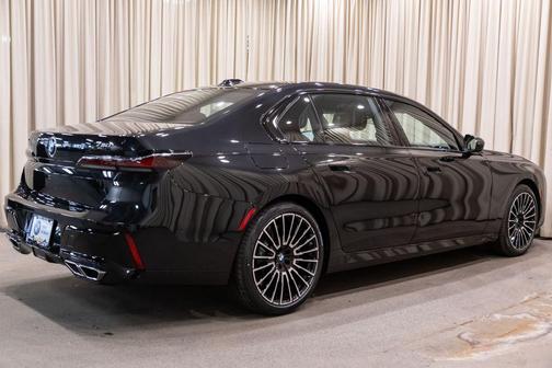 Black Sapphire Metallic 2026 BMW 760 760i xDrive