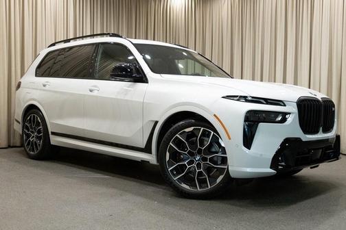 2026 BMW X7 M60i