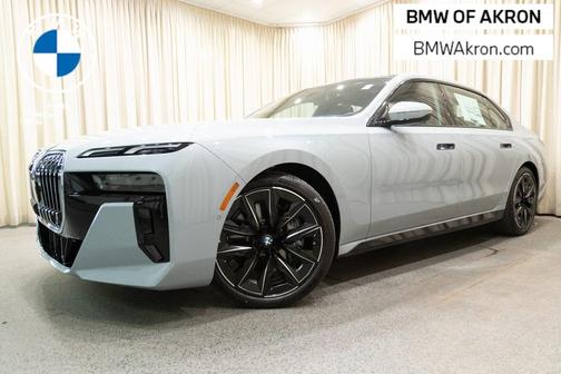 2025 BMW 760 760i xDrive