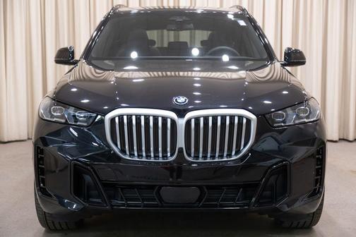Black Sapphire Metallic 2026 BMW X5 PHEV xDrive50e
