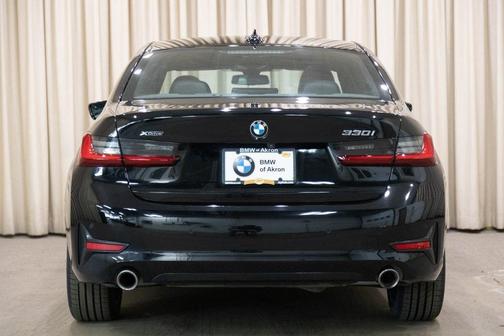 2022 BMW 330 i xDrive