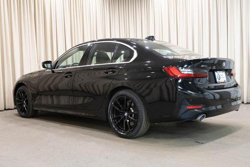 2022 BMW 330 i xDrive