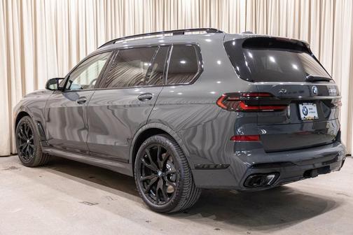 2026 BMW X7 M60i