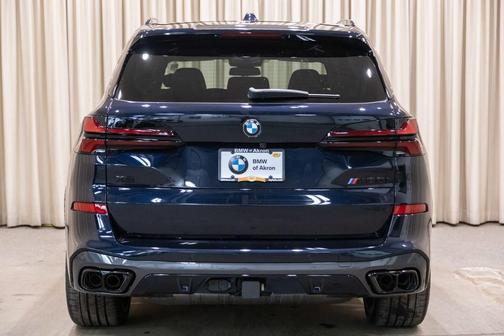 Carbon Black Metallic 2026 BMW X5 M60i