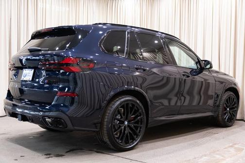 Carbon Black Metallic 2026 BMW X5 M60i