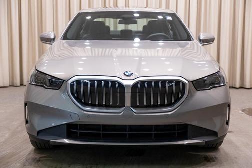 2026 BMW 530 i xDrive