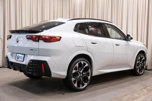 Alpine White 2026 BMW X2 xDrive28i