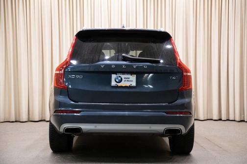 2021 Volvo XC90 T6 Momentum 7 Passenger