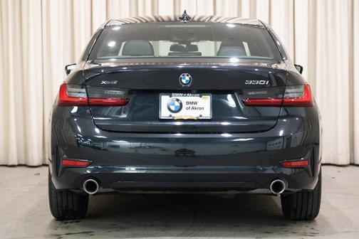 2022 BMW 330 i xDrive