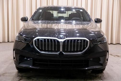 2026 BMW 530 i xDrive