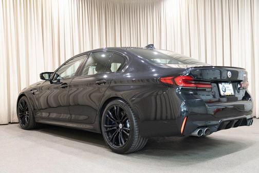 2022 BMW M5 Base