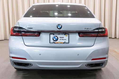 Glacier Silver Metallic 2020 BMW 750 i xDrive