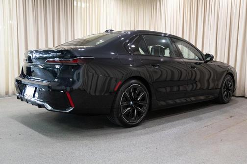 2025 BMW i7 xDrive60