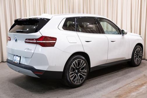 Mineral White Metallic 2026 BMW X3 30 xDrive