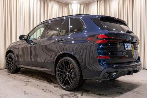 2026 BMW X5 M60i