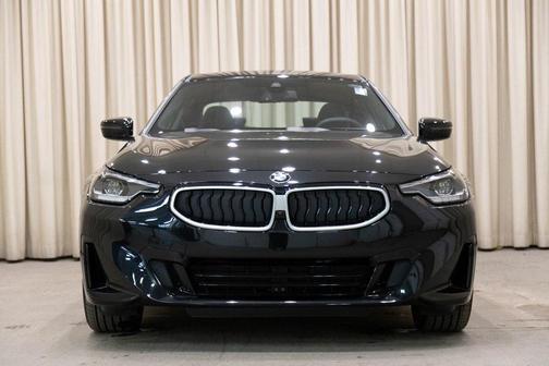 2025 BMW 230 i xDrive