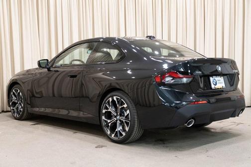 2025 BMW 230 i xDrive