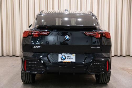 Black Sapphire Metallic 2026 BMW X2 xDrive28i