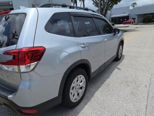 Ice Silver Metallic 2020 Subaru Forester