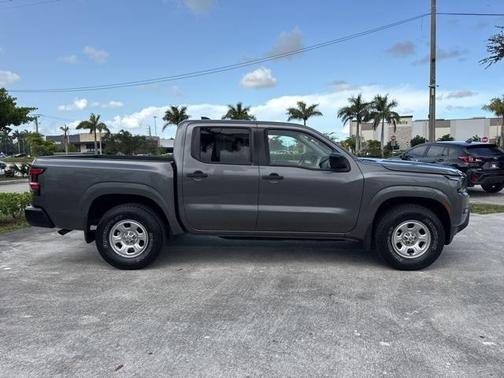 2022 Nissan Frontier S