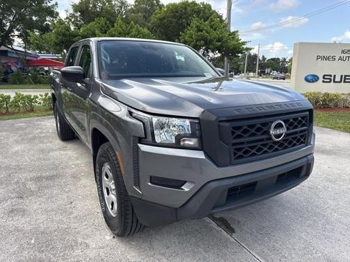 2022 Nissan Frontier S