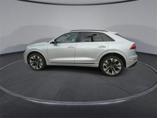 2025 Audi Q8 55 Premium