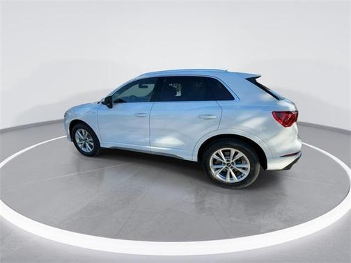 2024 Audi Q3 45 S line Premium