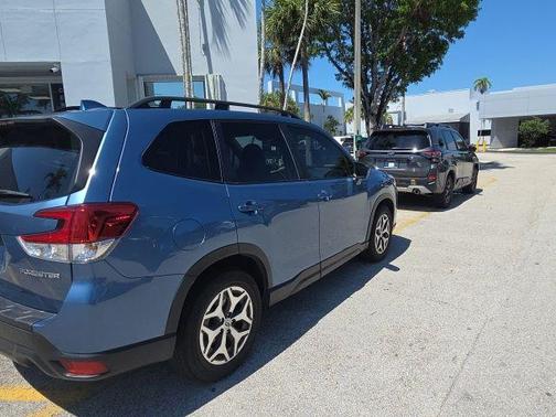 Horizon Blue Pearl 2022 Subaru Forester Premium