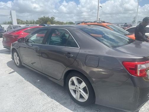 2014 Toyota Camry SE