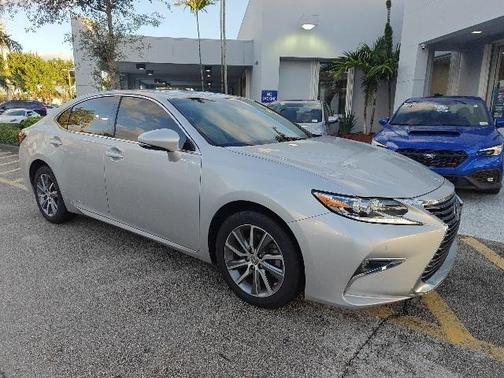 2018 Lexus ES 300h Base