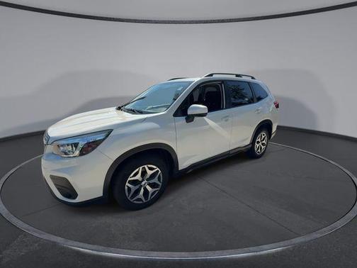 Crystal White Pearl 2020 Subaru Forester Premium