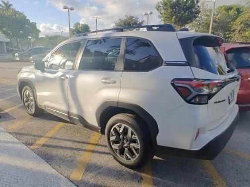 2025 Subaru Forester Premium