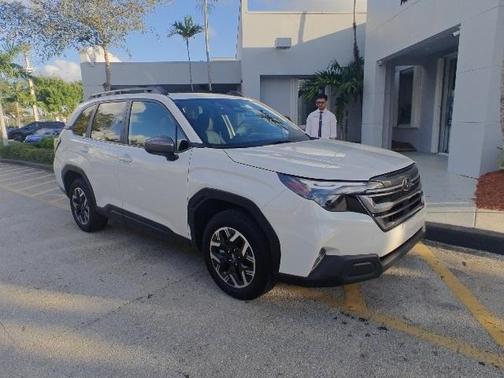 2025 Subaru Forester Premium