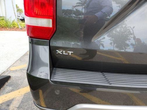 Magnetic 2020 Ford Expedition XLT